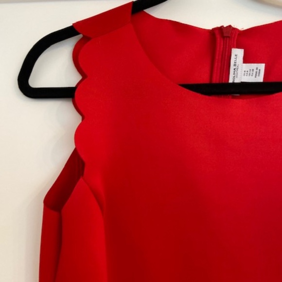 Scalloped Carolina Bell (Montreal) Dress - Picture 6 of 6